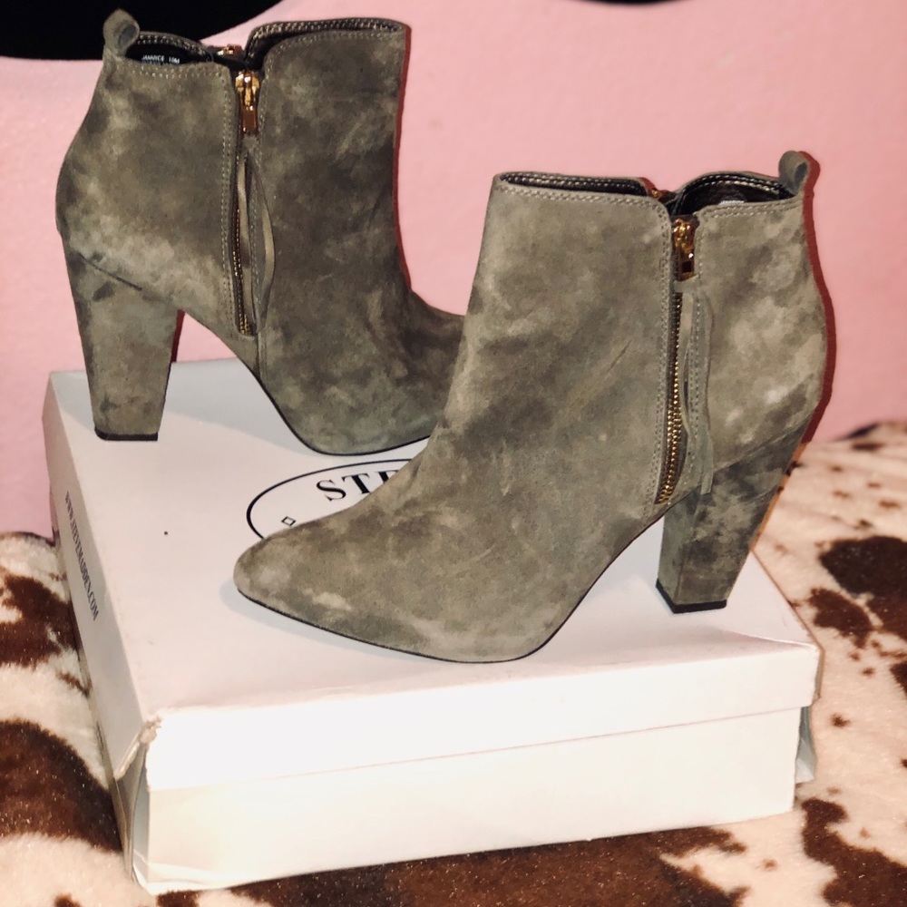 Steve Madden Taupe Booties